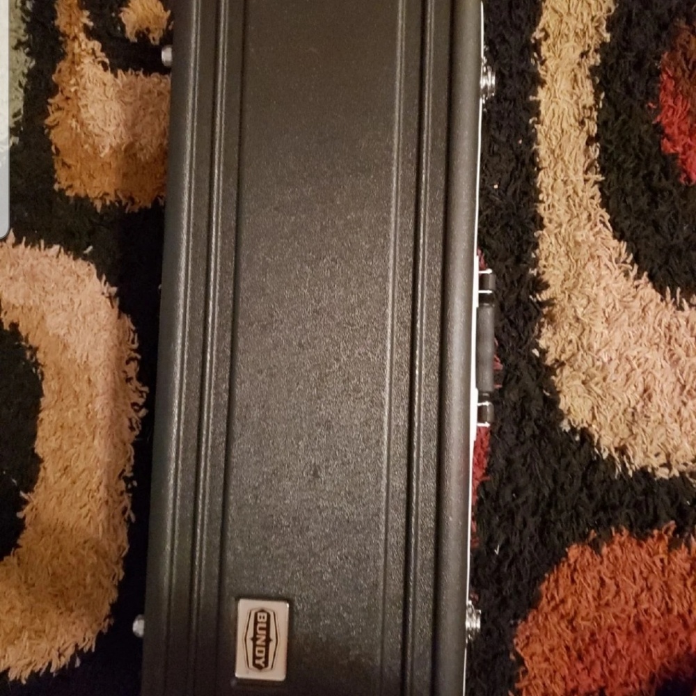 Saxophone - Picture 2 of 6